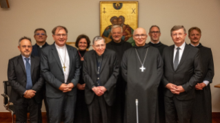  Une délégation hongroise en visite au DPUC